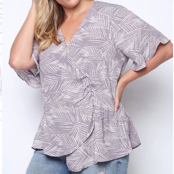 Lilac purple and ivory ruched peplum top size XS - Picture 3 of 7